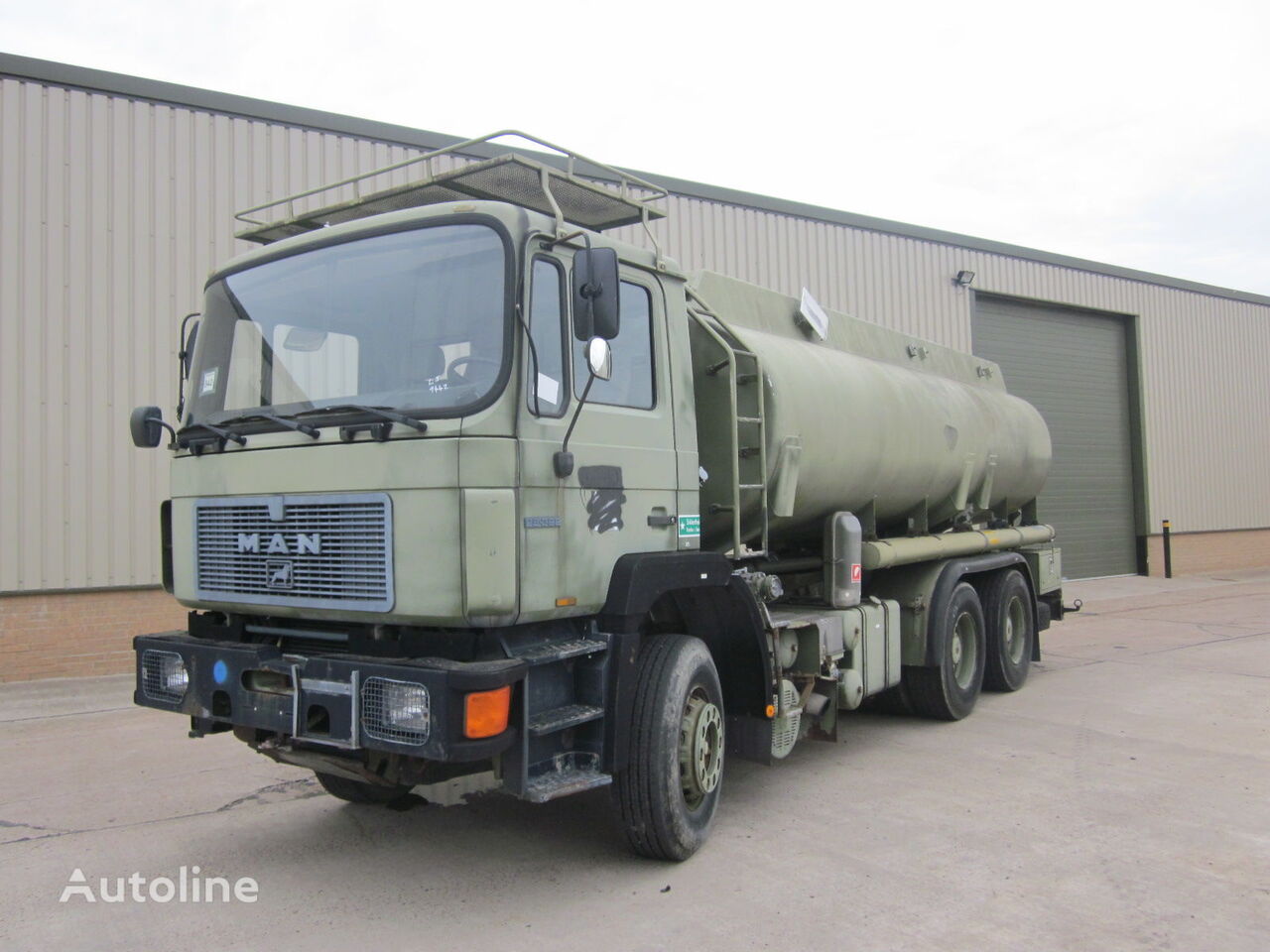 автоцистерна MAN 25.322 17,200 litres