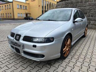 хэтчбек SEAT Leon 1,9 TDI FR  / 110 kW /