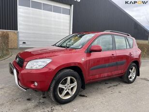 кроссовер Toyota RAV 4