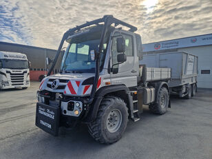 универсальная коммунальная машина Mercedes-Benz Unimog 318