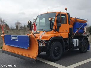 универсальная коммунальная машина Mercedes-Benz Unimog U400