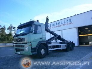 контейнеровоз Volvo FM330