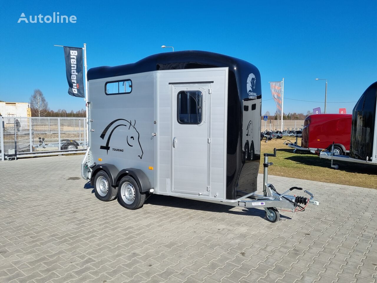 новый прицеп коневоз Cheval Liberté Touring Country + front gate + saddle room trailer for 2 horses