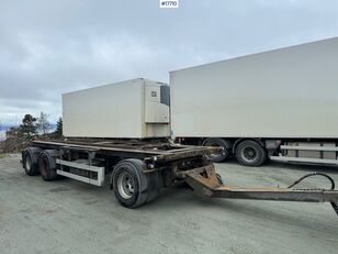 прицеп платформа Istrail 3-axle hook trailer w/ tipper