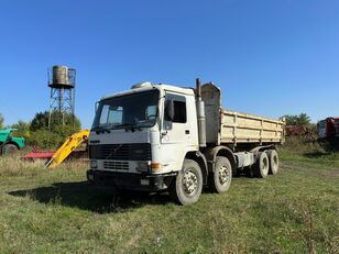 самосвал Volvo FL10