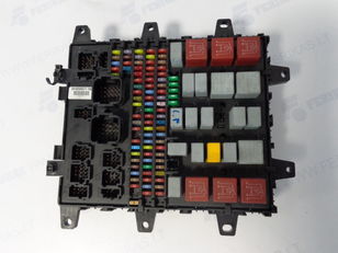 предохранительная коробка Renault Fuse protection box 7421464562, 7421169993, 5010590677, 74210795 для тягача Renault